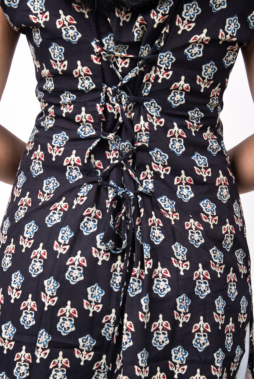 Yazh — Sleeveless Kurti